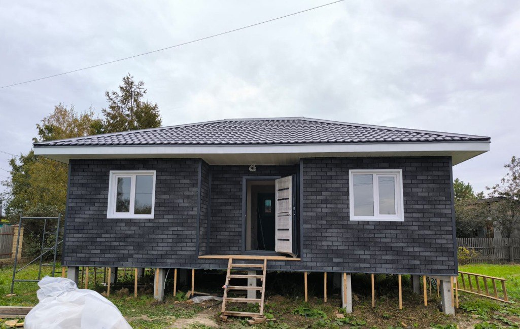 Что выгоднее: купить квартиру или дом в Омске?