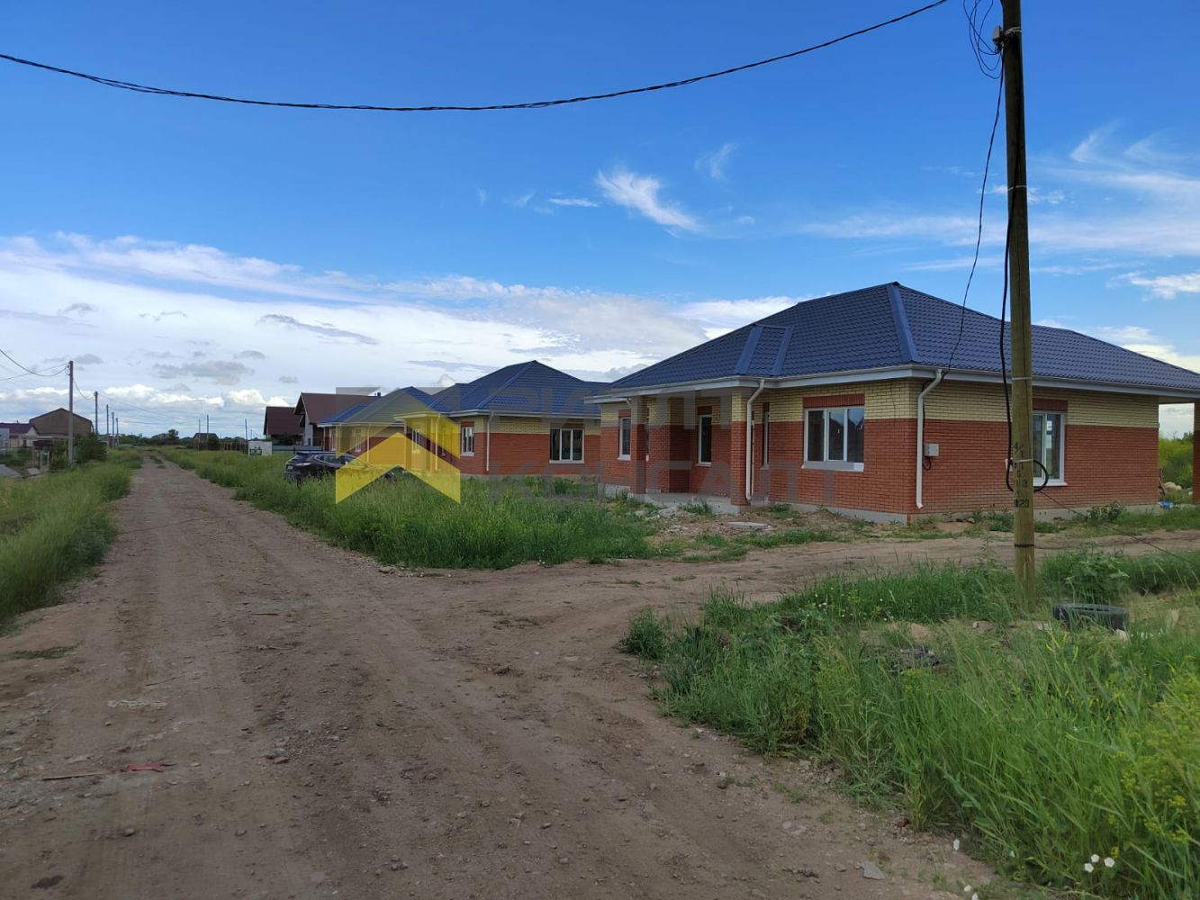 Дом, 108м², 10 соток, 1 этаж, 2 комн., стены: Кирпич миниатюра 8