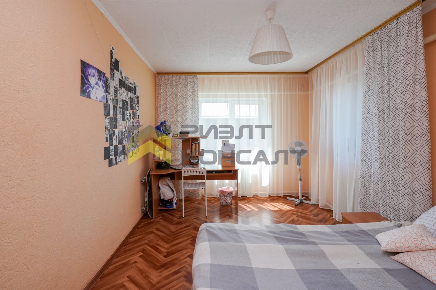Дом, 230.50м², 5.20 соток, 2 этажа, 4 комн., стены: Кирпич миниатюра 10