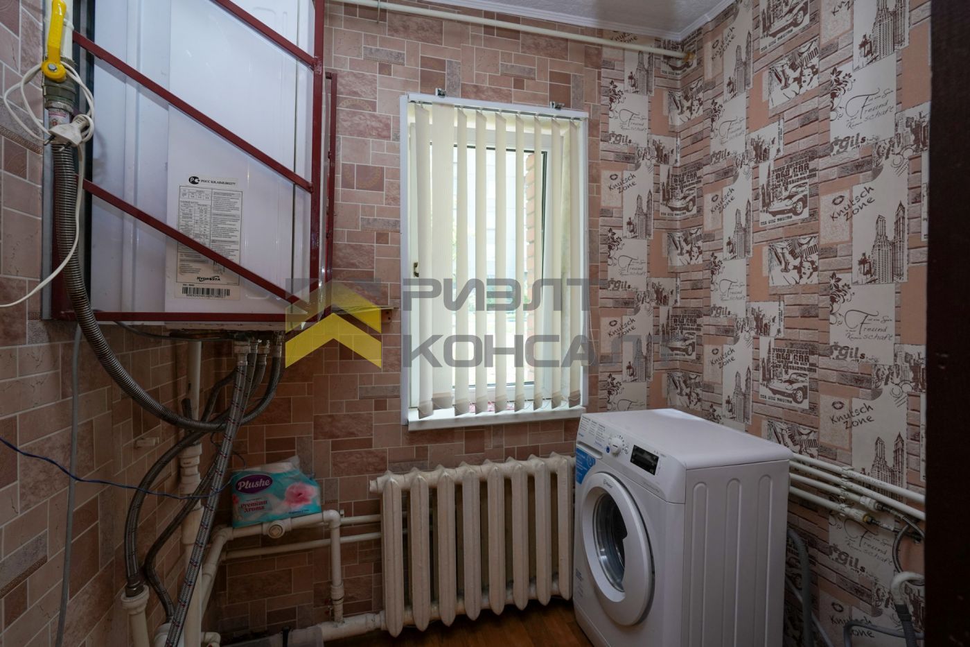 Дом, 230.50м², 5.20 соток, 2 этажа, 4 комн., стены: Кирпич миниатюра 22