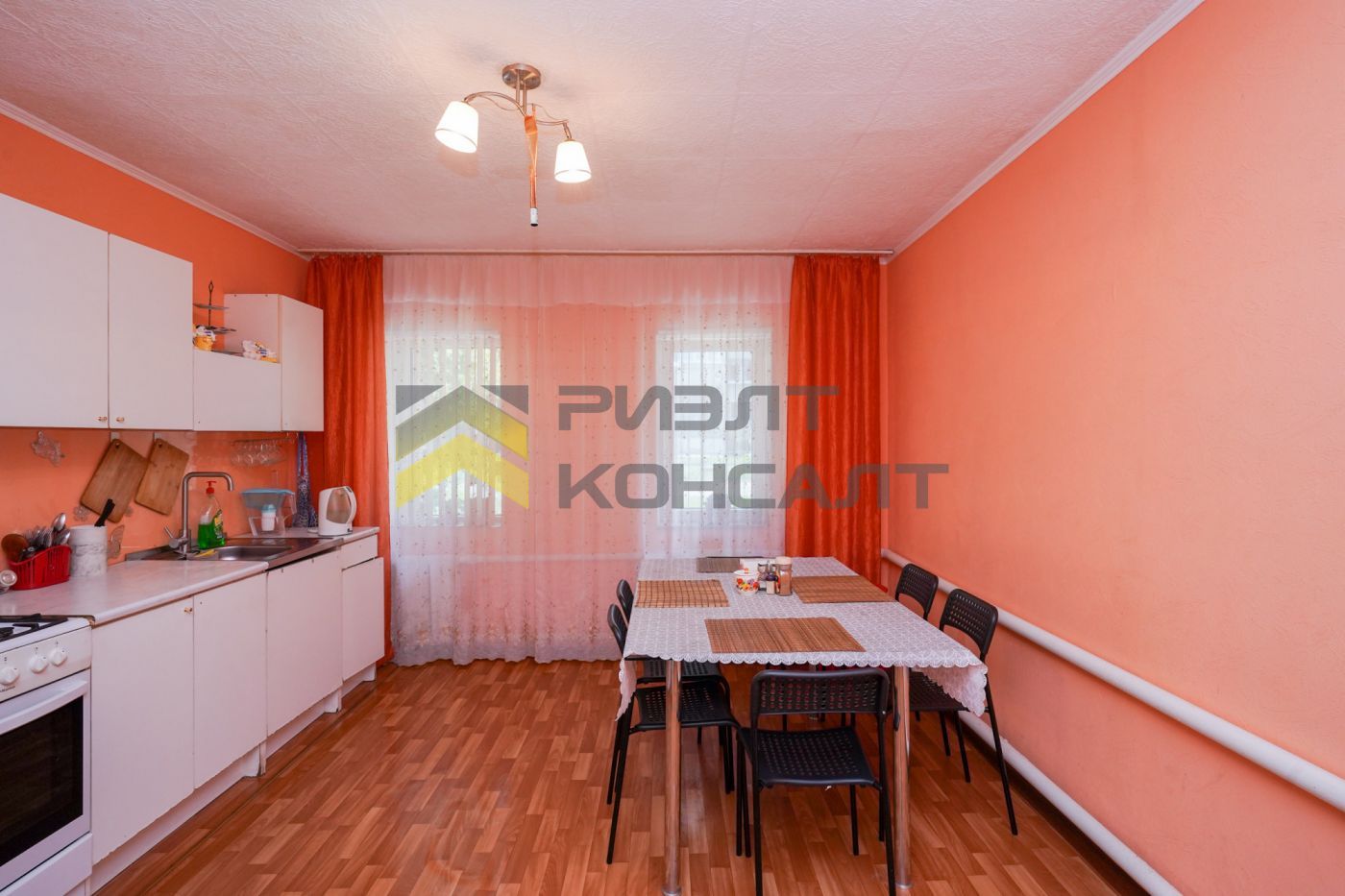 Дом, 230.50м², 5.20 соток, 2 этажа, 4 комн., стены: Кирпич миниатюра 4