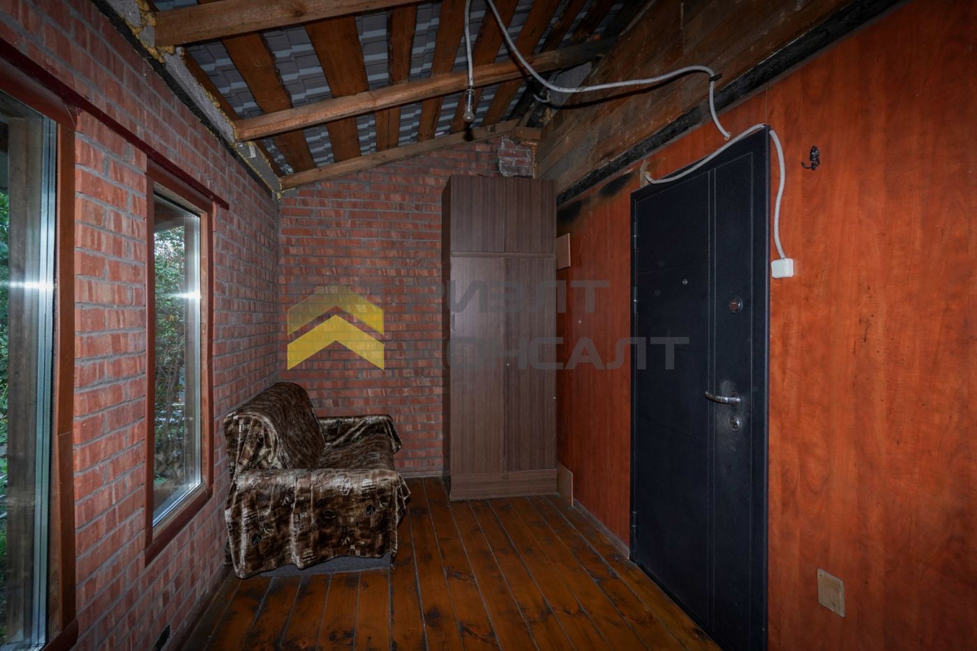 Дом, 230.50м², 5.20 соток, 2 этажа, 4 комн., стены: Кирпич миниатюра 27