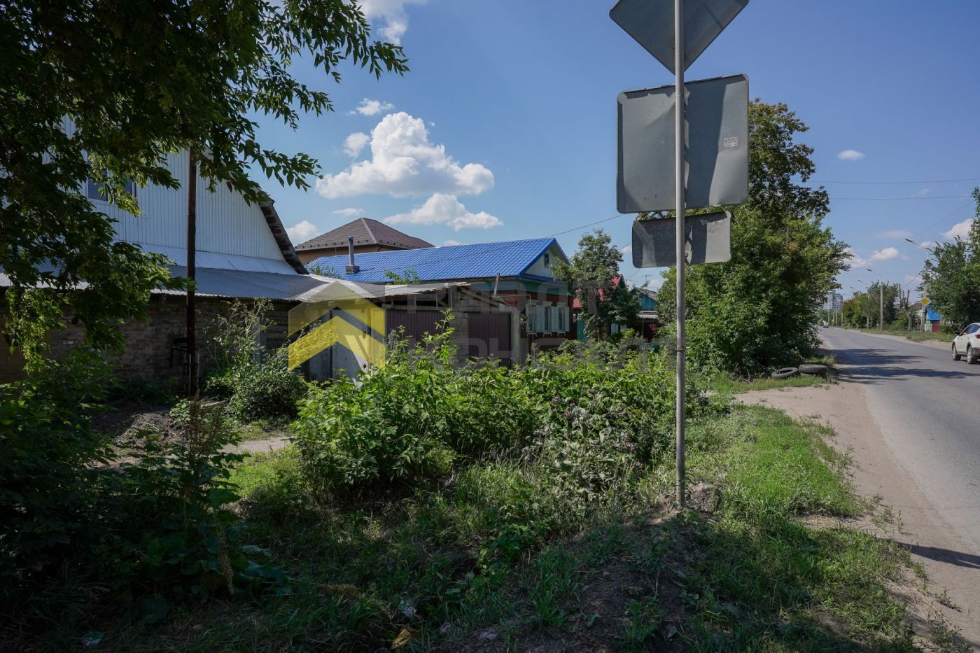 Дом, 230.50м², 5.20 соток, 2 этажа, 4 комн., стены: Кирпич миниатюра 37