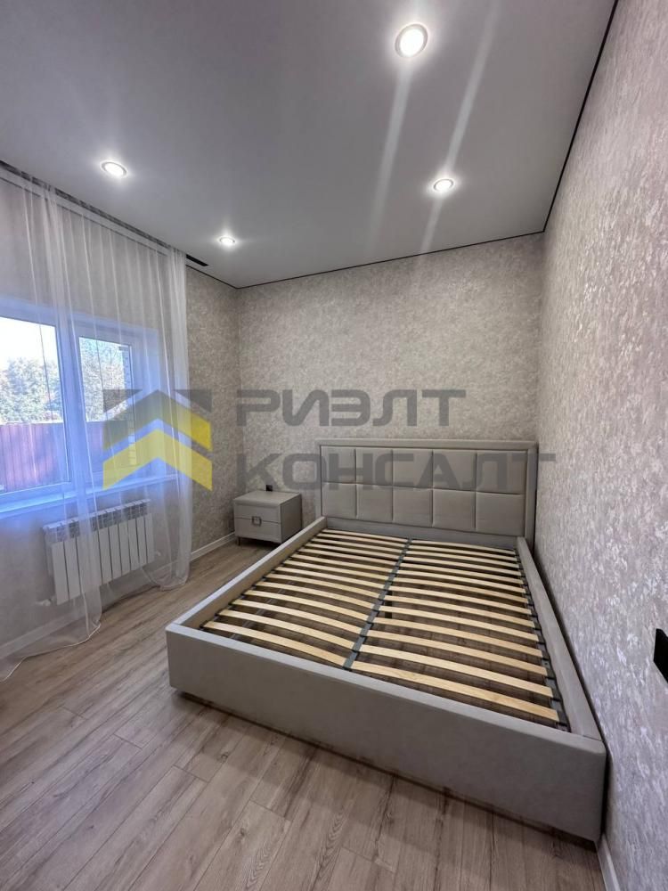 Дом, 180.80м², 11.10 соток, 1 этаж, 3 комн., стены: Кирпич миниатюра 9
