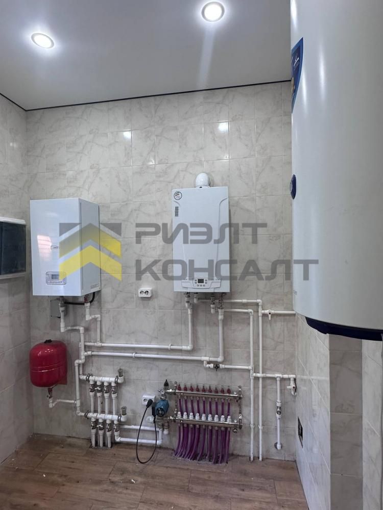 Дом, 180.80м², 11.10 соток, 1 этаж, 3 комн., стены: Кирпич миниатюра 15