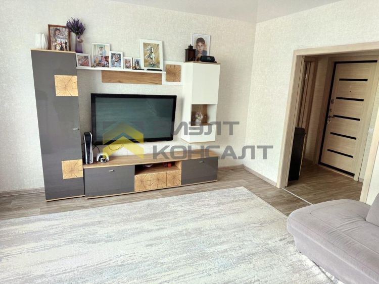3-комн. квартира, Вторичка, 69.50м², 2/12 этаж