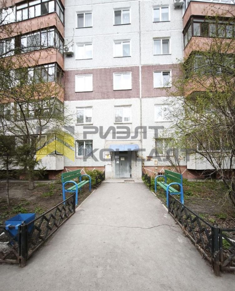 3-комн. квартира, Вторичка, 65.10м², 2/10 этаж