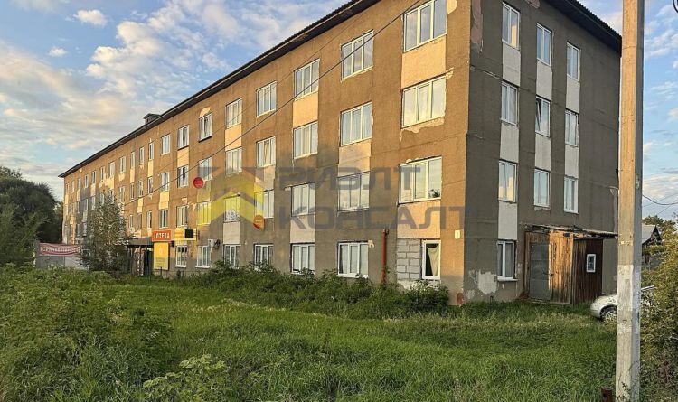 3-комн. квартира, Вторичка, 105.50м², 1/4 этаж