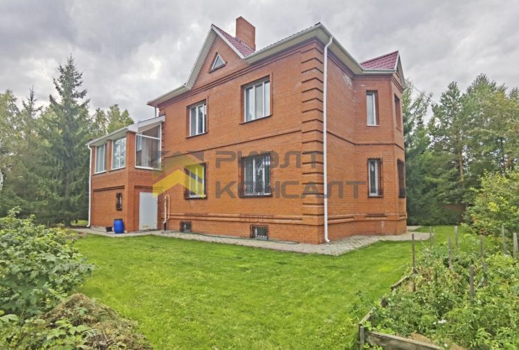 Коттедж, 385м², 14.60 соток, 2 этажа, 5 комн., стены: Кирпич