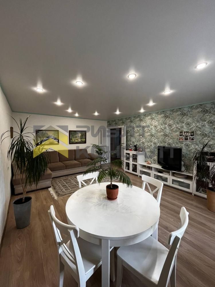 3-комн. квартира, Вторичка, 77м², 1/10 этаж