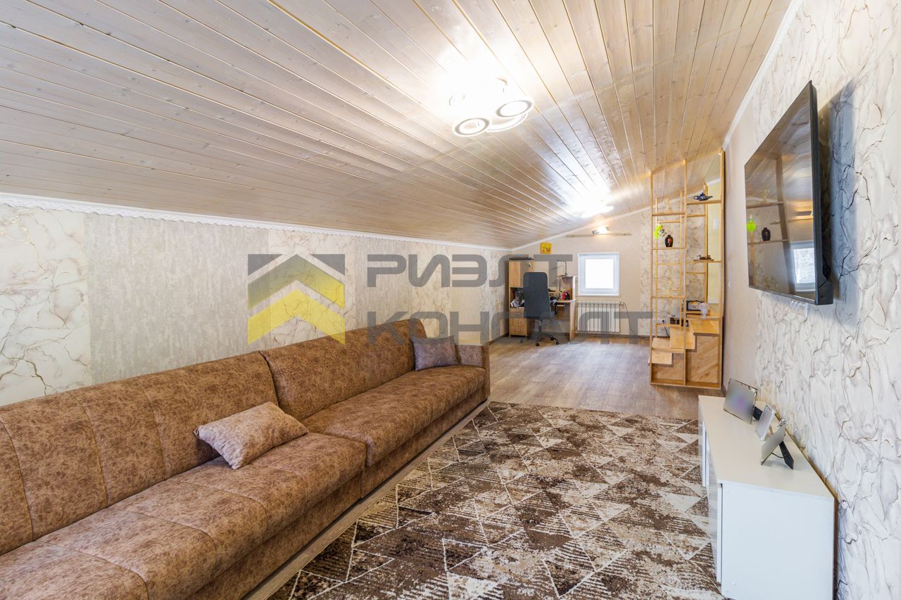 Дом, 185м², 14 соток, 2 этажа, 4 комн., стены: Кирпич миниатюра 12