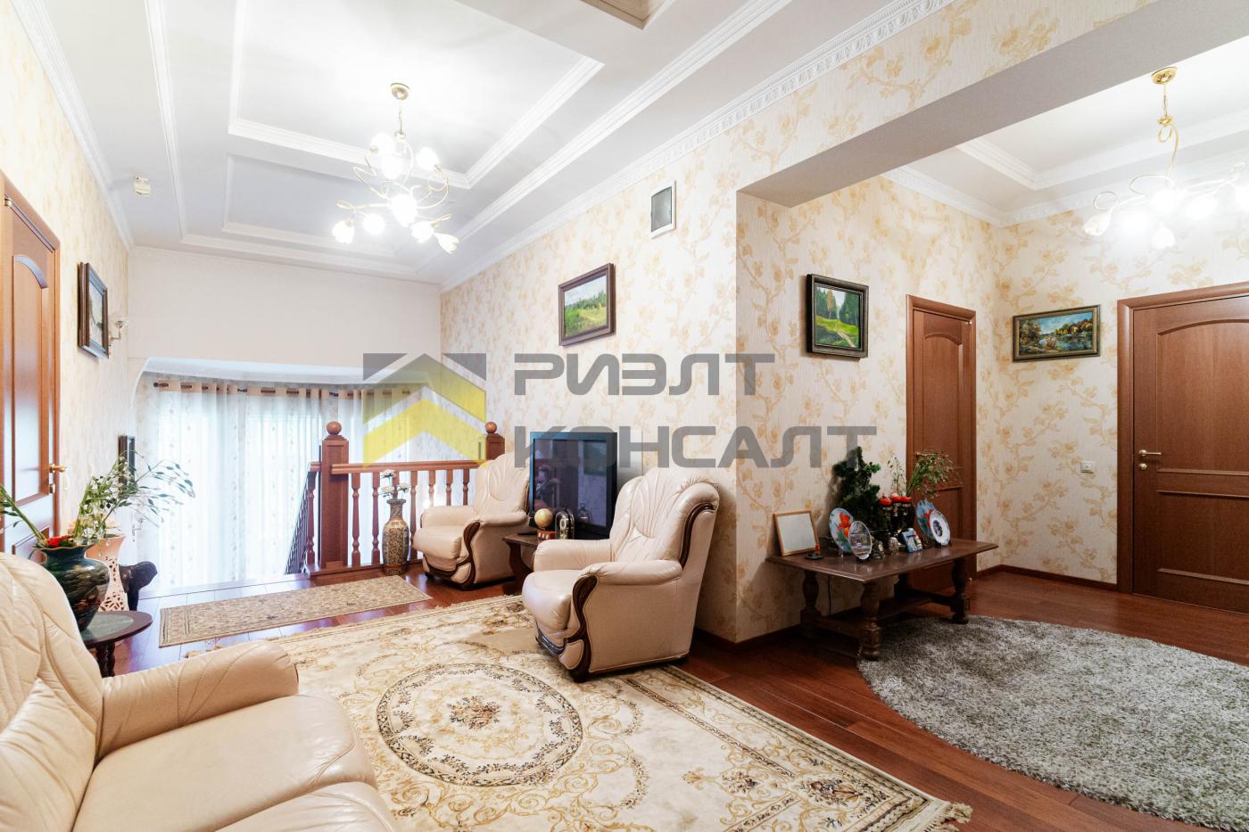 Коттедж, 530м², 15 соток, 2 этажа, 8 комн., стены: Кирпич миниатюра 20