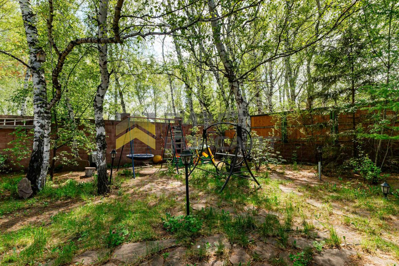 Коттедж, 530м², 15 соток, 2 этажа, 8 комн., стены: Кирпич миниатюра 33