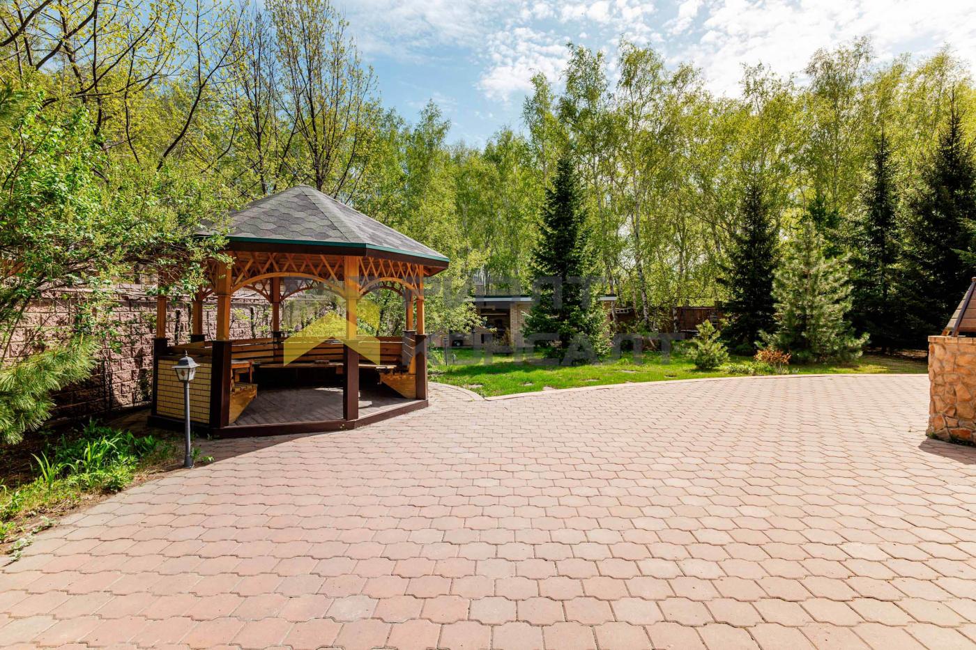 Коттедж, 530м², 15 соток, 2 этажа, 8 комн., стены: Кирпич миниатюра 36
