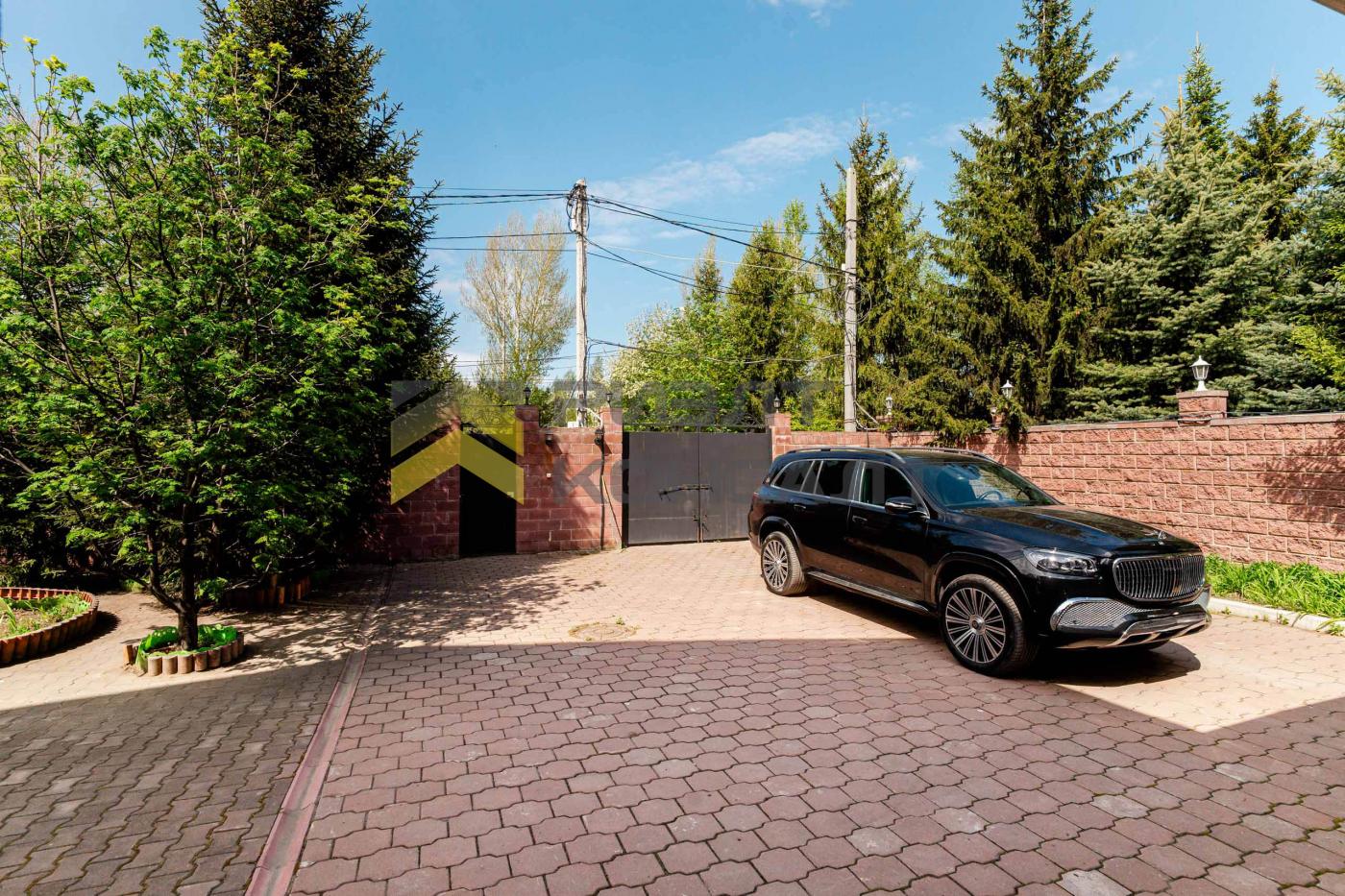 Коттедж, 530м², 15 соток, 2 этажа, 8 комн., стены: Кирпич миниатюра 39