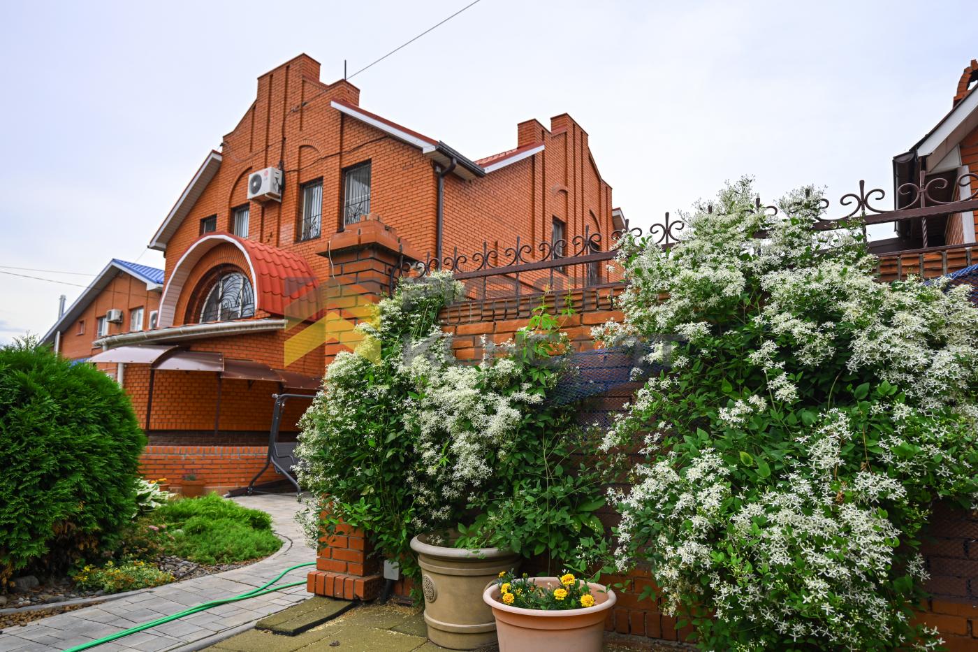 Коттедж, 300м², 8.50 соток, 3 этажа, 6 комн., стены: Кирпич миниатюра 7
