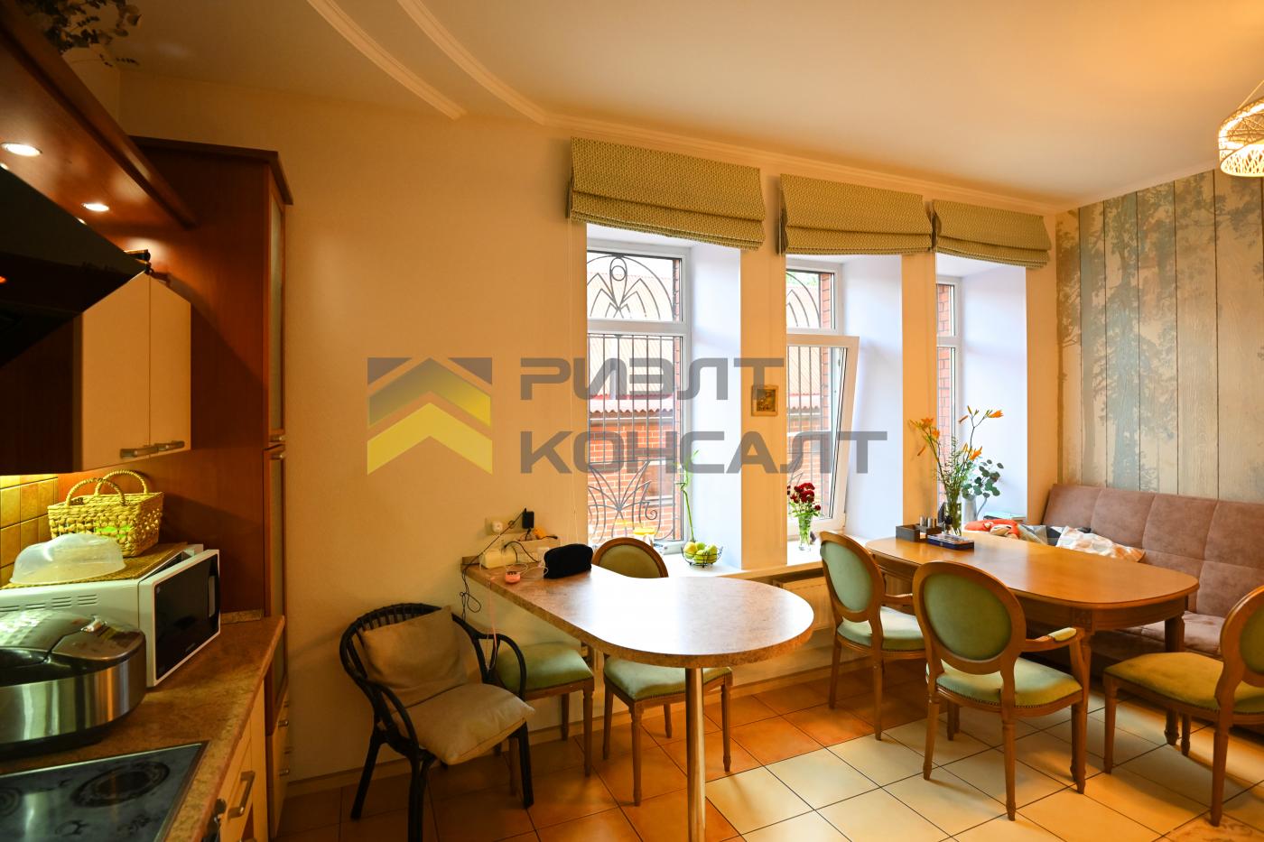 Коттедж, 300м², 8.50 соток, 3 этажа, 6 комн., стены: Кирпич миниатюра 23