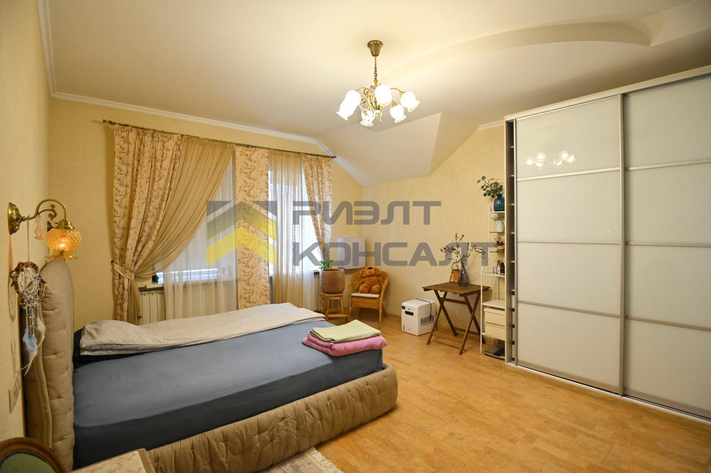 Коттедж, 300м², 8.50 соток, 3 этажа, 6 комн., стены: Кирпич миниатюра 27