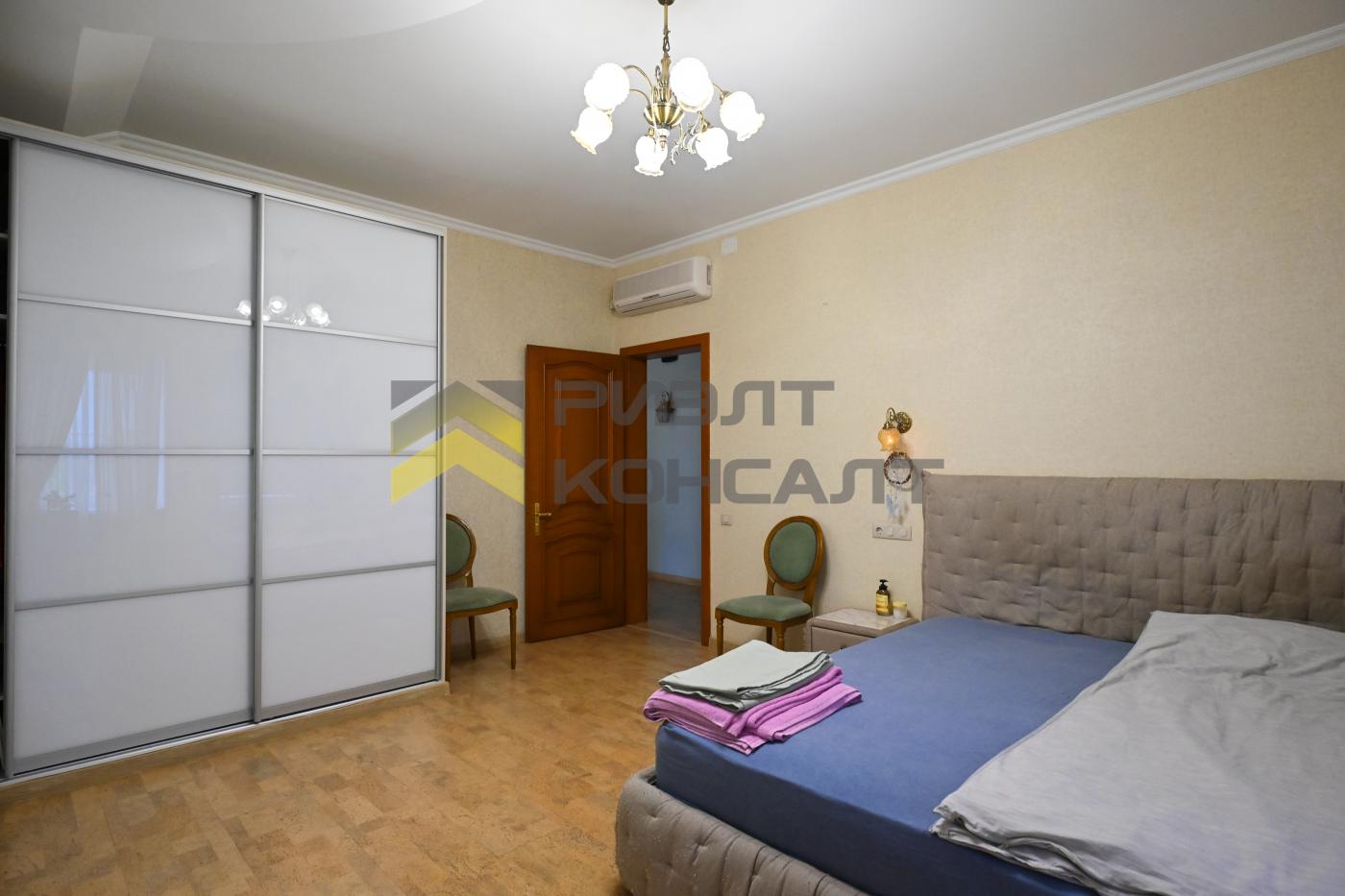 Коттедж, 300м², 8.50 соток, 3 этажа, 6 комн., стены: Кирпич миниатюра 28