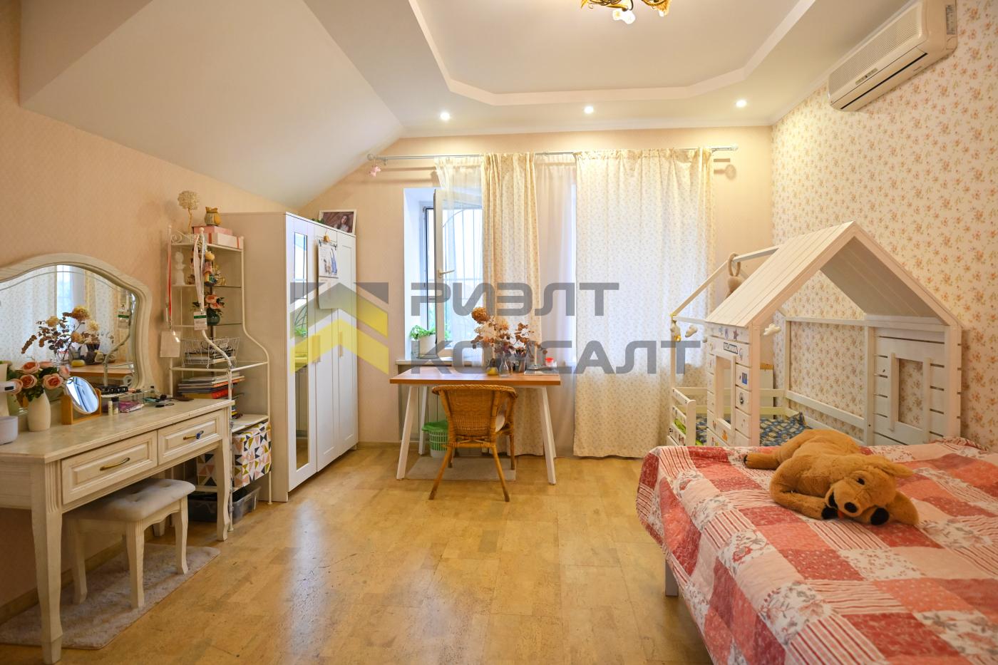 Коттедж, 300м², 8.50 соток, 3 этажа, 6 комн., стены: Кирпич миниатюра 29
