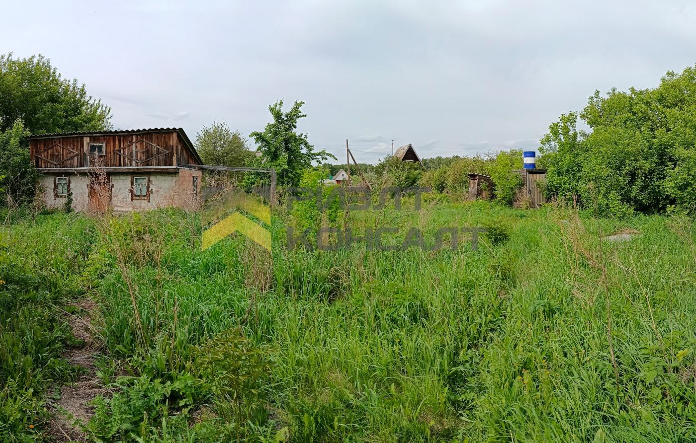 Дача, 45м², 6.70 соток, 2 этажа, 2 комн., стены: Кирпич миниатюра 10