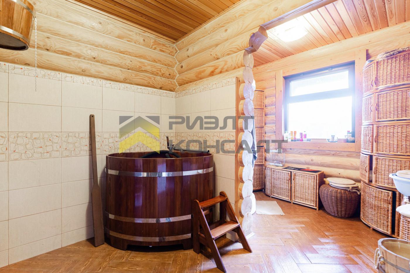 Коттедж, 429.90м², 55 соток, 3 этажа, 5 комн., стены: Кирпич миниатюра 30