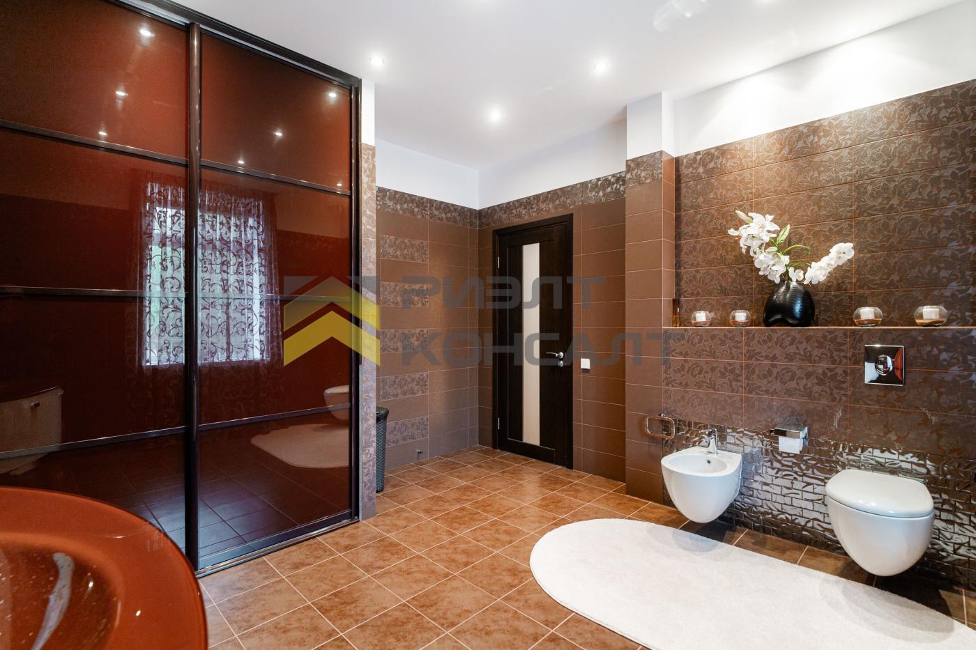 Коттедж, 429.90м², 55 соток, 3 этажа, 5 комн., стены: Кирпич миниатюра 12