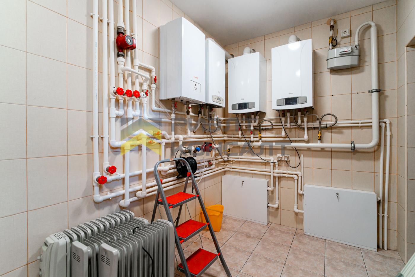 Коттедж, 429.90м², 55 соток, 3 этажа, 5 комн., стены: Кирпич миниатюра 27