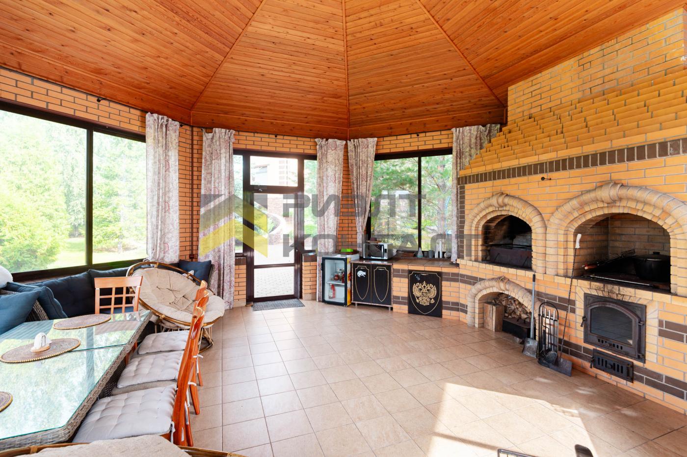 Коттедж, 429.90м², 55 соток, 3 этажа, 5 комн., стены: Кирпич миниатюра 37