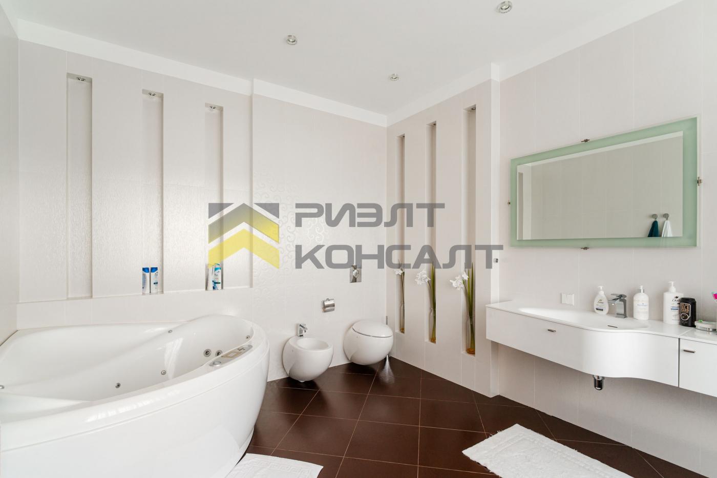 Коттедж, 429.90м², 55 соток, 3 этажа, 5 комн., стены: Кирпич миниатюра 22