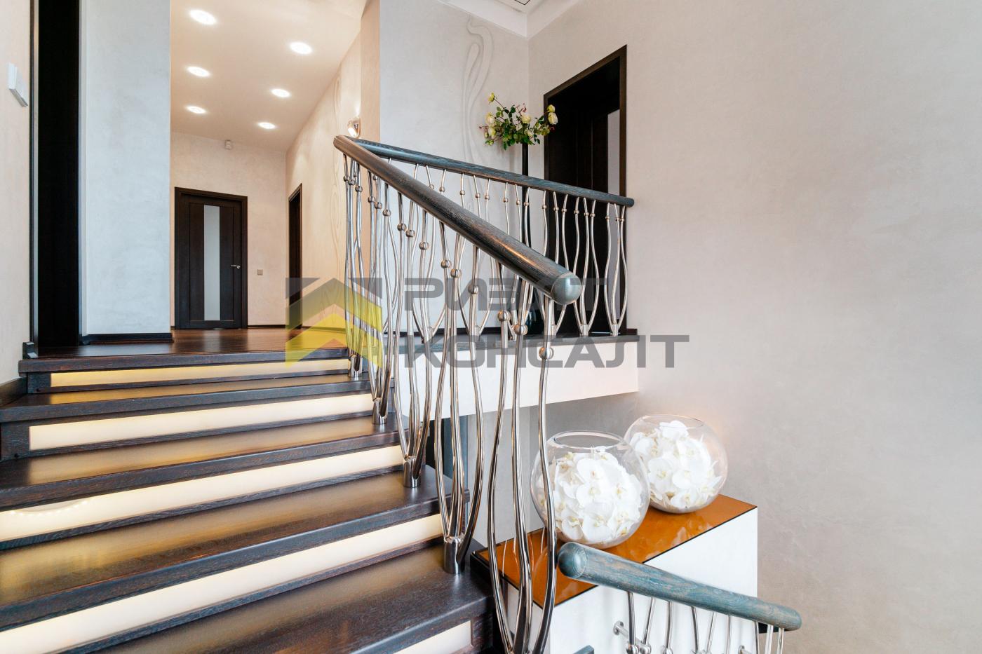 Коттедж, 429.90м², 55 соток, 3 этажа, 5 комн., стены: Кирпич миниатюра 15