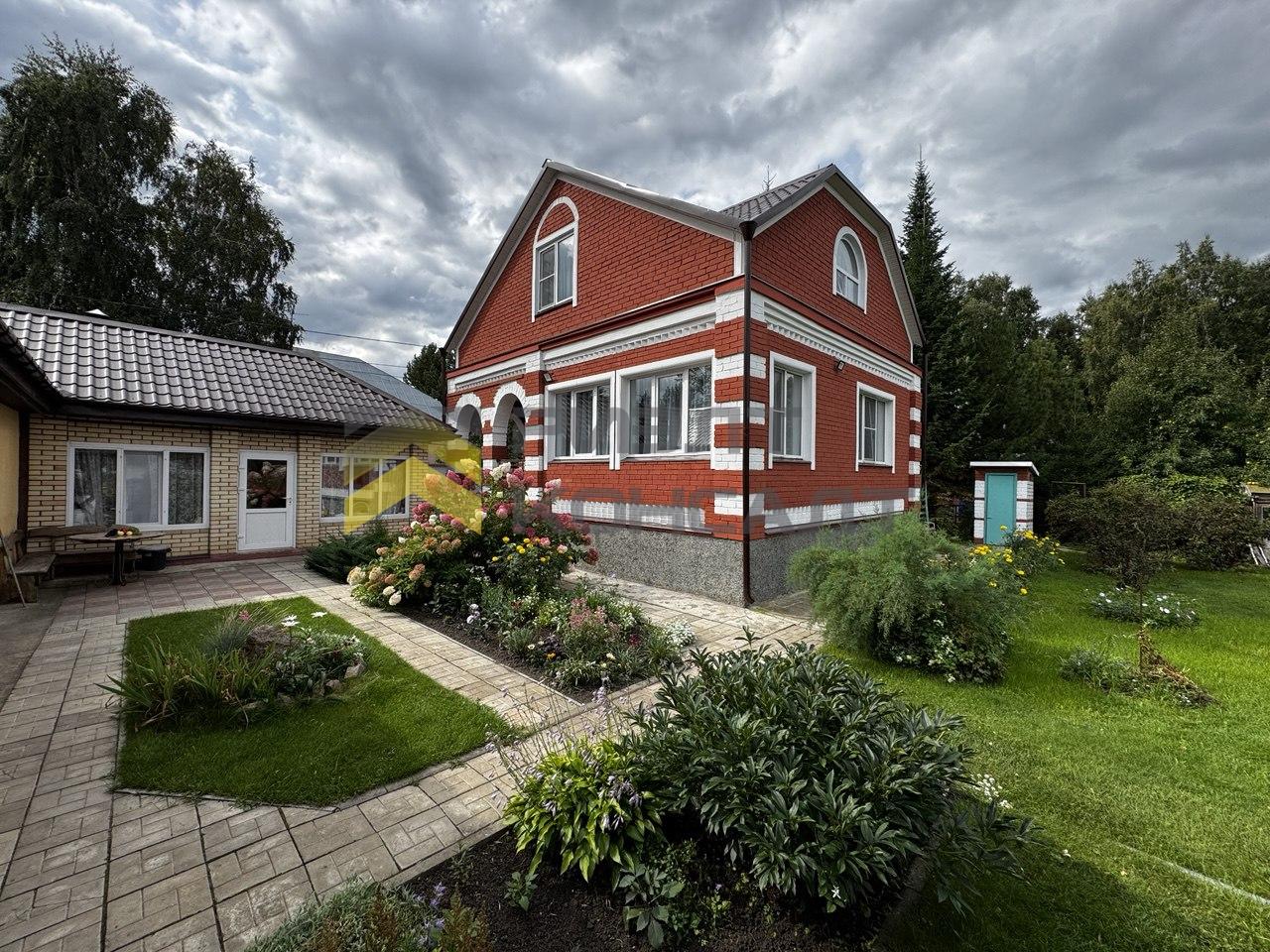 Дом, 72м², 10 соток, 2 этажа, 3 комн., стены: Кирпич миниатюра 32