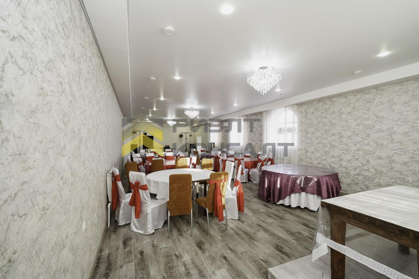 Коттедж, 448м², 5 соток, 2 этажа, 5 комн., стены: Кирпич миниатюра 42