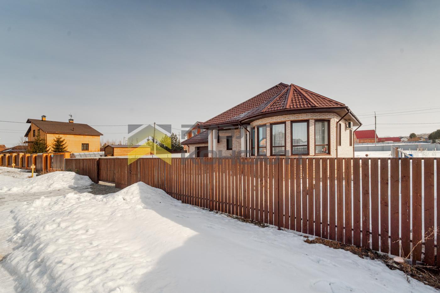 Коттедж, 110м², 12 соток, 2 этажа, 2 комн., стены: Кирпич миниатюра 46