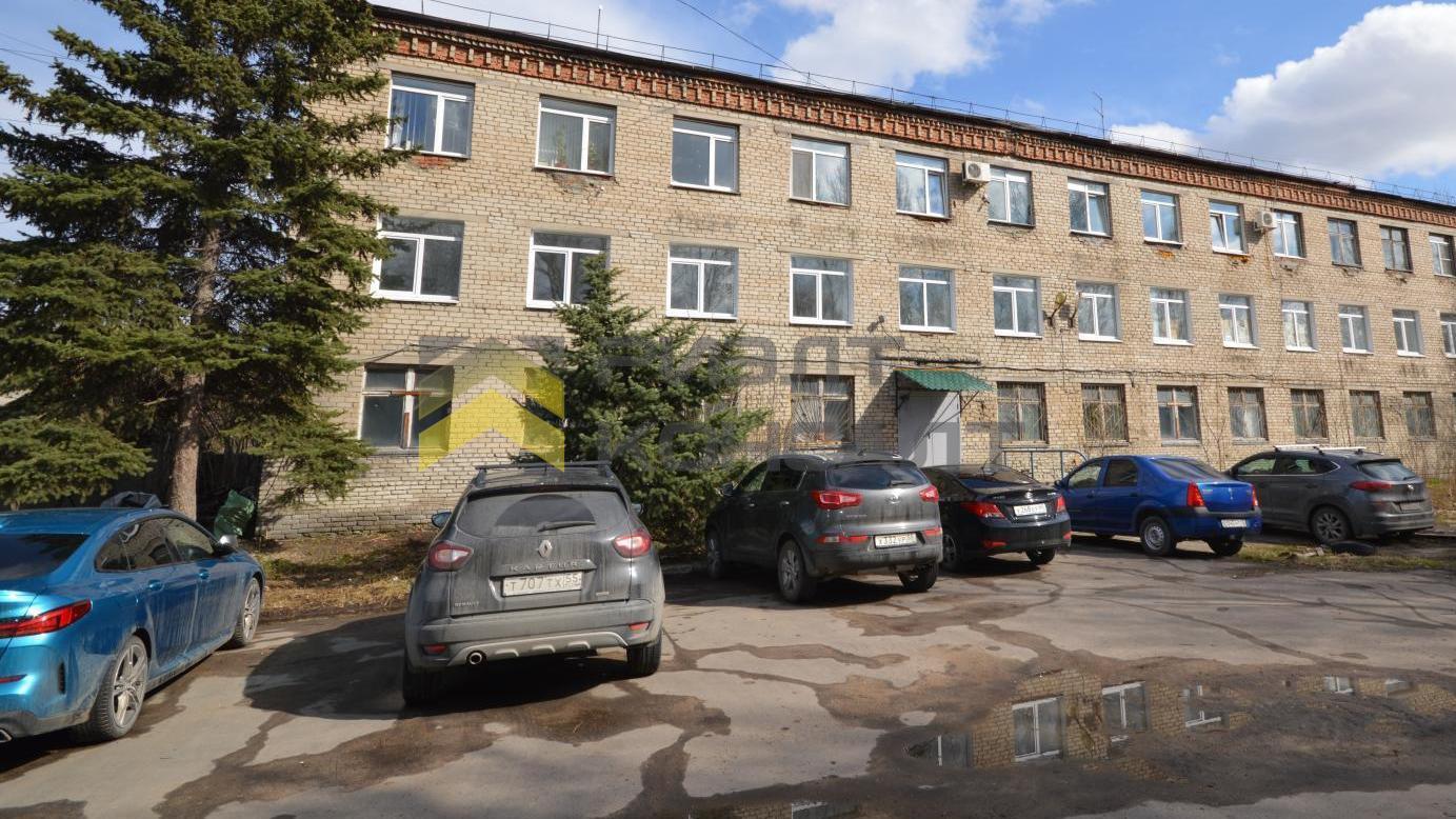 Здание, 1030м², 3/3 этаж