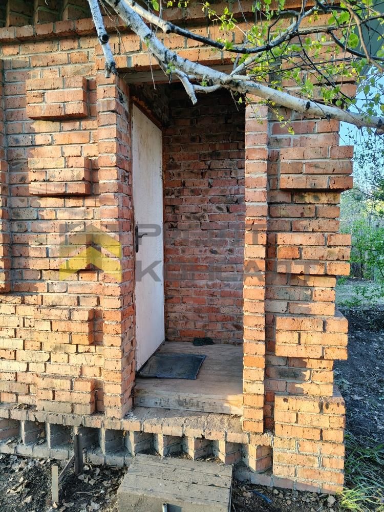 Дача, 48м², 6 соток, 2 этажа, 2 комн., стены: Кирпич миниатюра 6