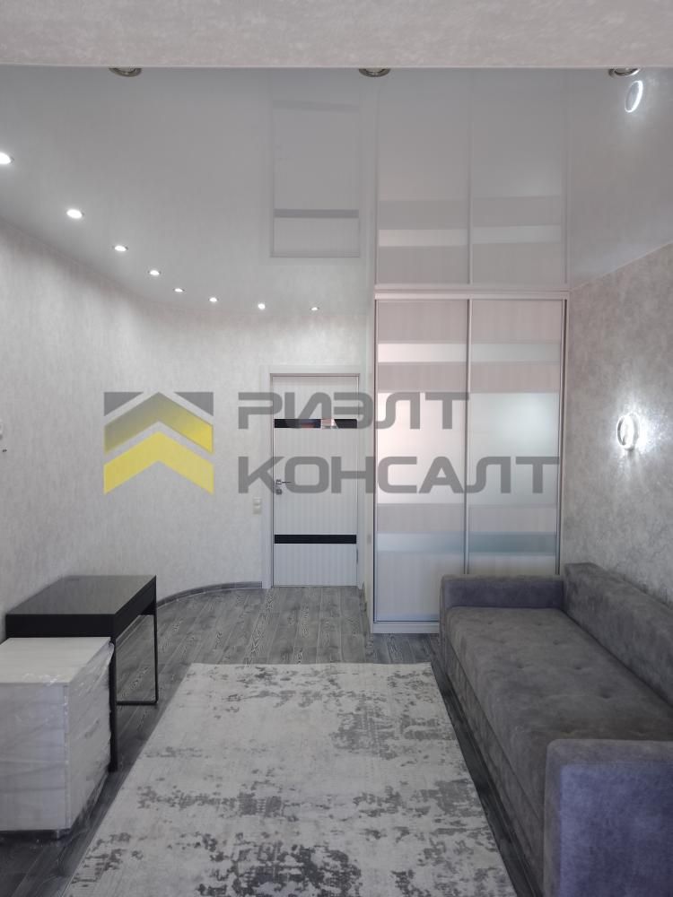 2-комн. квартира, Вторичка, 72.60м², 9/9 этаж