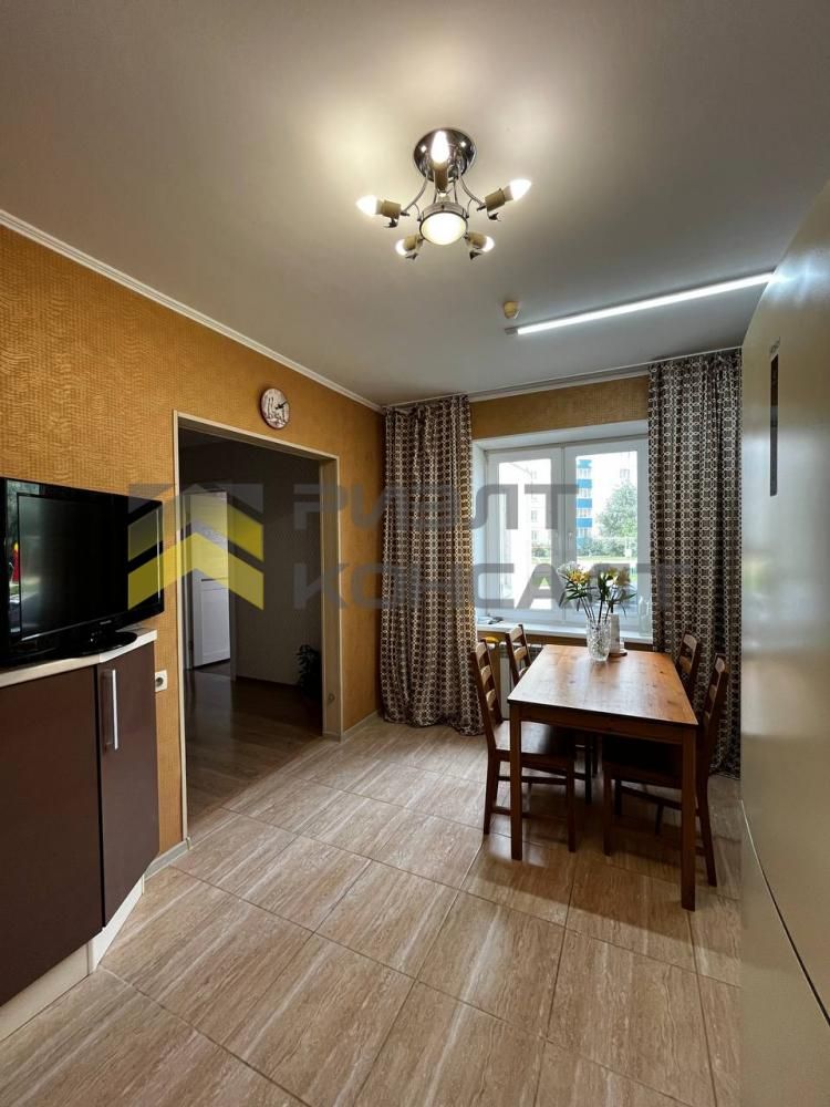 3-комн. квартира, Вторичка, 77м², 1/10 этаж миниатюра 5