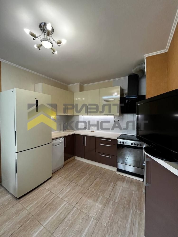 3-комн. квартира, Вторичка, 77м², 1/10 этаж миниатюра 8
