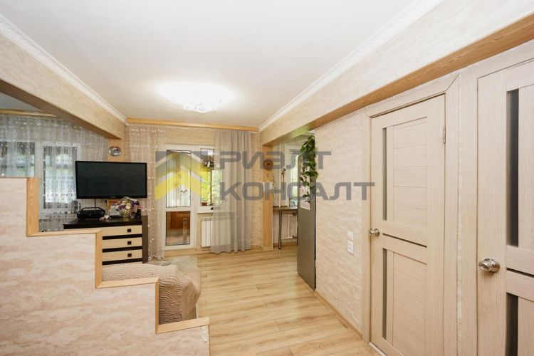 3-комн. квартира, Вторичка, 60м², 1/5 этаж миниатюра 9