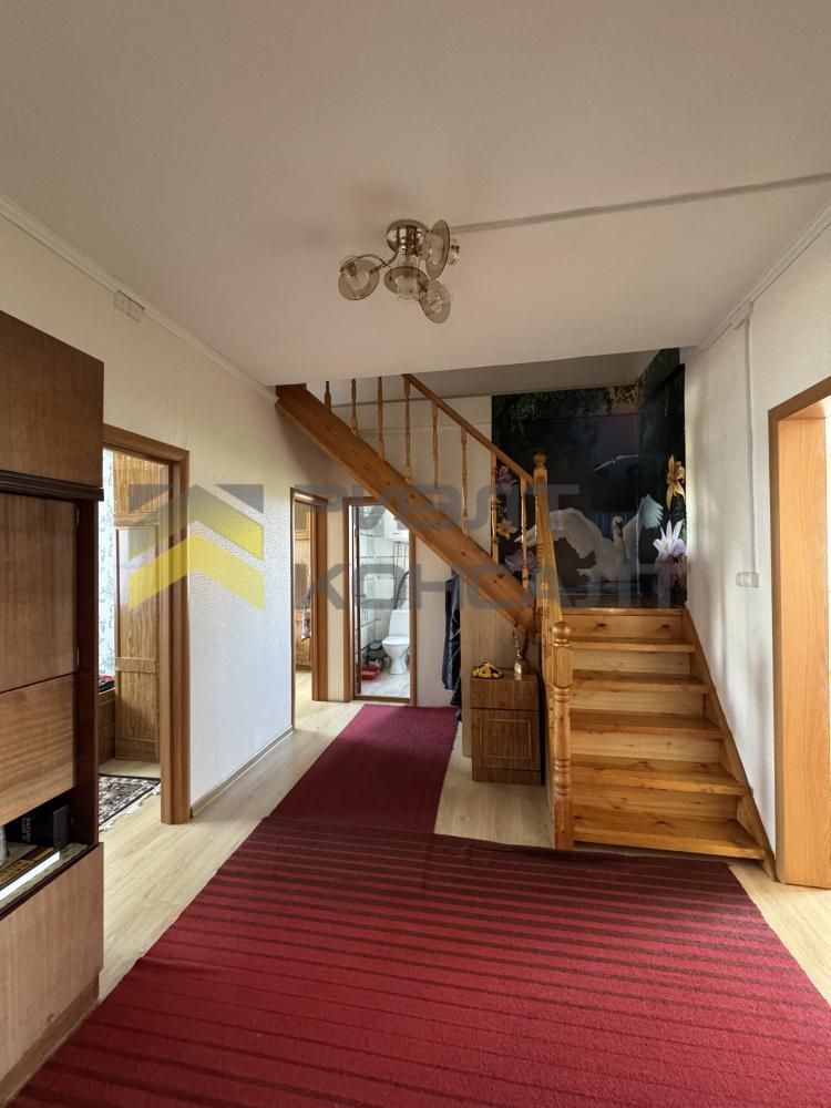 Дом, 140.20м², 9 соток, 2 этажа, 7 комн., стены: Брус миниатюра 18