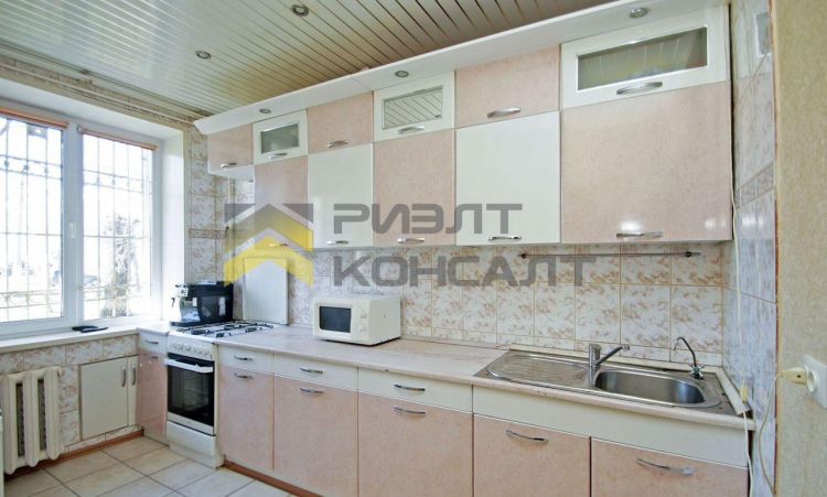 3-комн. квартира, Вторичка, 70м², 1/3 этаж миниатюра 3