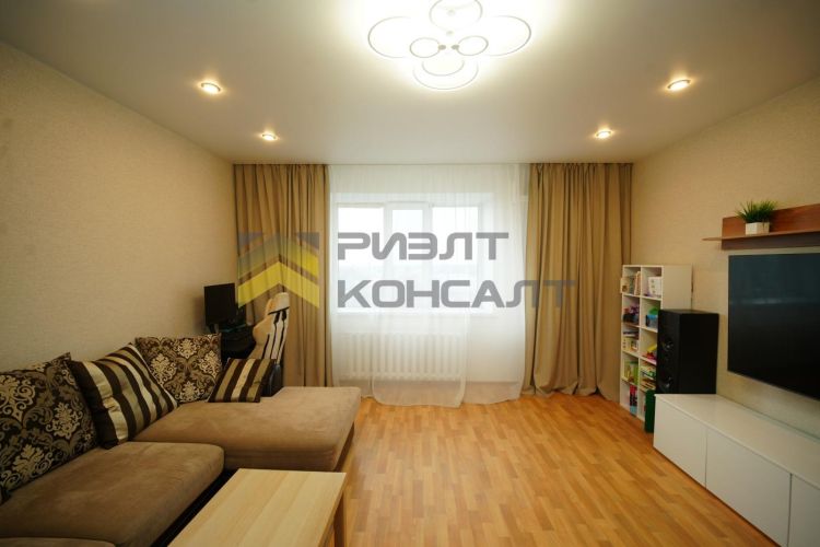 2-комн. квартира, Вторичка, 61.80м², 9/9 этаж