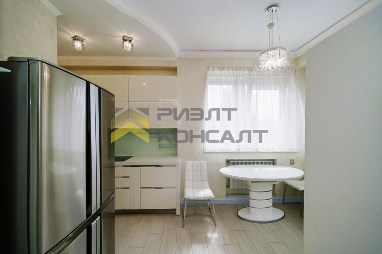3-комн. квартира, Вторичка, 134м², 1/4 этаж миниатюра 8