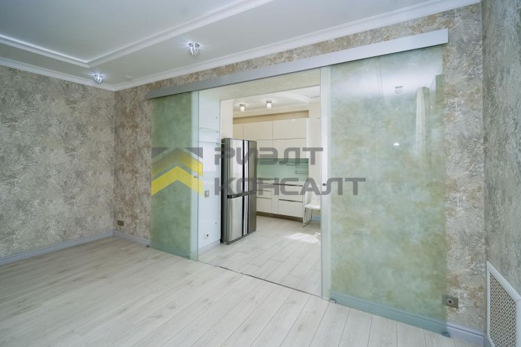 3-комн. квартира, Вторичка, 134м², 1/4 этаж миниатюра 4