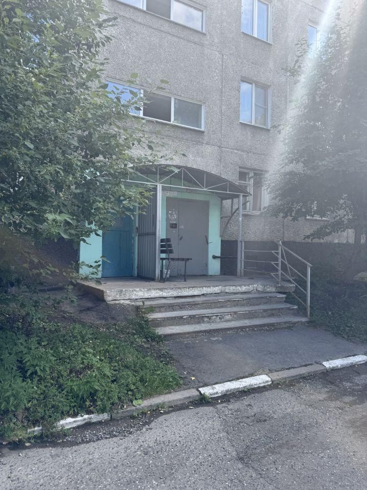 3-комн. квартира, Вторичка, 59.90м², 4/9 этаж
