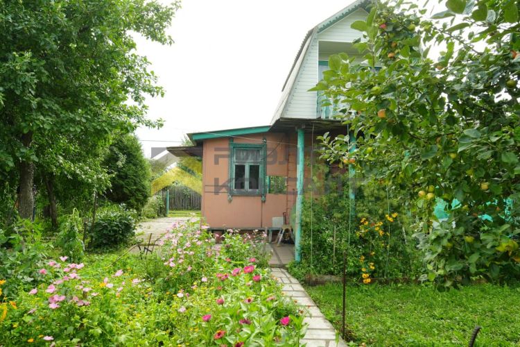 Дача, 38м², 9 соток, 2 этажа, 2 комн., стены: Кирпич