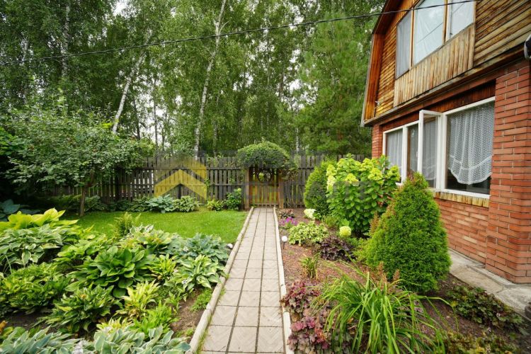 Дача, 45м², 9 соток, 2 этажа, 2 комн., стены: Кирпич миниатюра 2