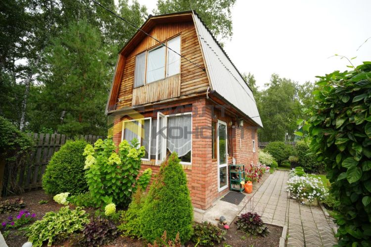 Дача, 45м², 9 соток, 2 этажа, 2 комн., стены: Кирпич миниатюра 3