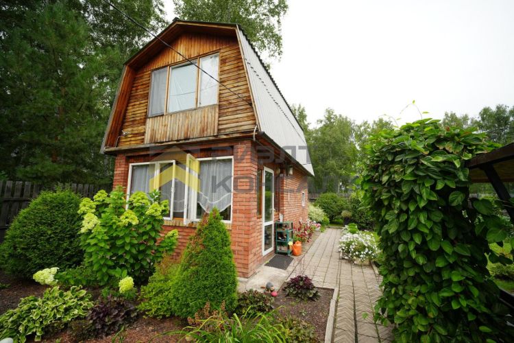 Дача, 45м², 9 соток, 2 этажа, 2 комн., стены: Кирпич миниатюра 9